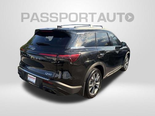 Mineral Black 2025 INFINITI QX60 Luxe