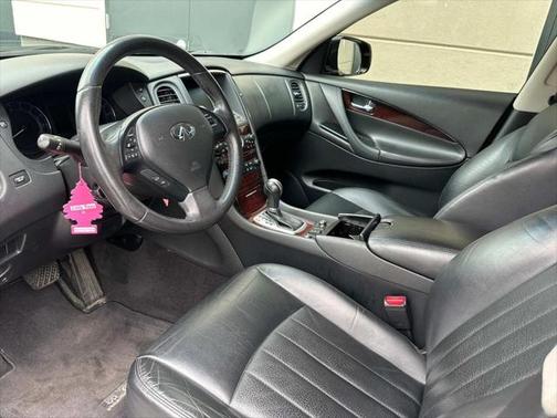 2016 INFINITI QX50 Base