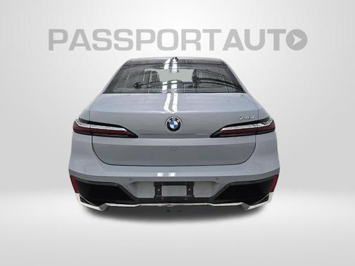 Brooklyn Grey Metallic 2023 BMW 740 i