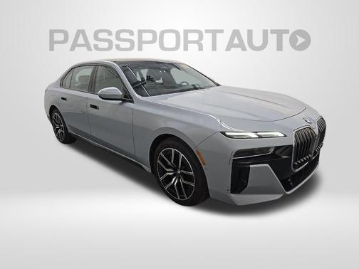 Brooklyn Grey Metallic 2023 BMW 740 i