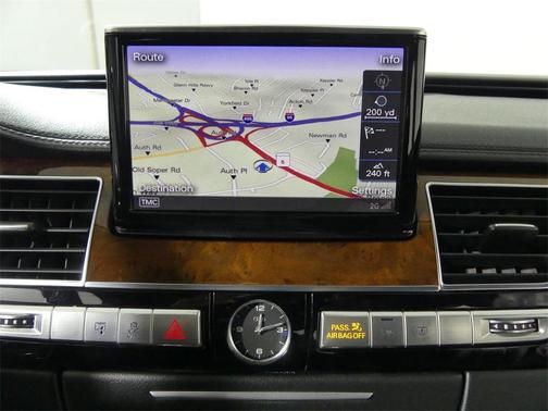 Photo 4 of 25 of 2012 Audi A8 L 4.2 quattro
