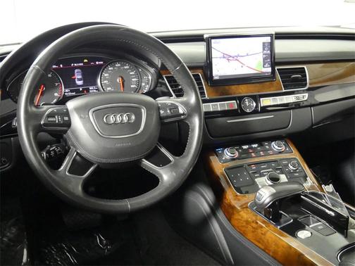 Photo 2 of 25 of 2012 Audi A8 L 4.2 quattro