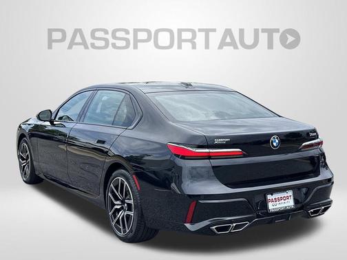 Carbon Black Metallic 2023 BMW 760 i xDrive