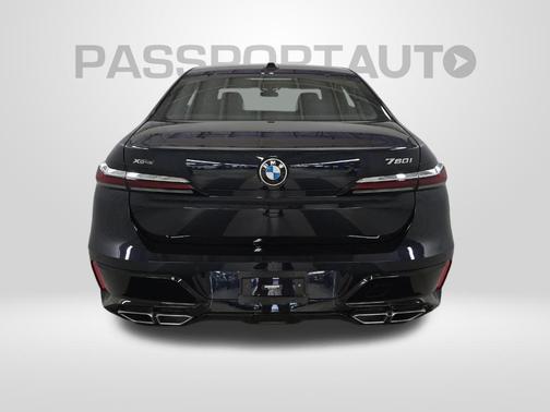 Carbon Black Metallic 2023 BMW 760 i xDrive