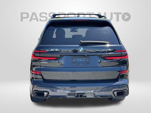 Black Sapphire Metallic 2024 BMW X7 xDrive40i