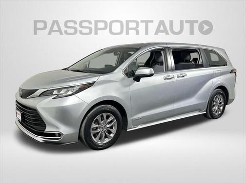 2021 Toyota Sienna XLE 7 Passenger