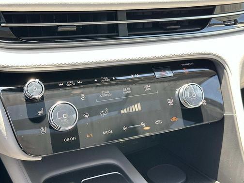Deep Emerald 2027 INFINITI QX60 LUXE AWD