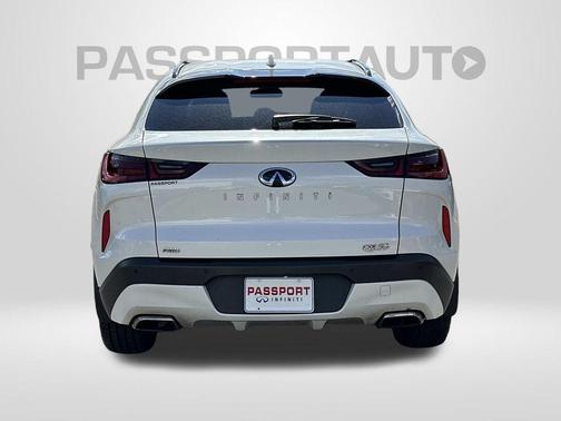 Majestic White 2023 INFINITI QX55 LUXE