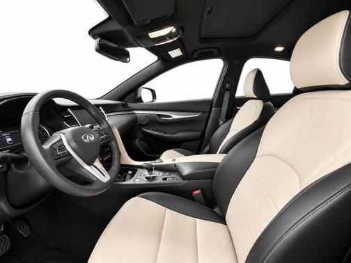Majestic White 2023 INFINITI QX55 LUXE