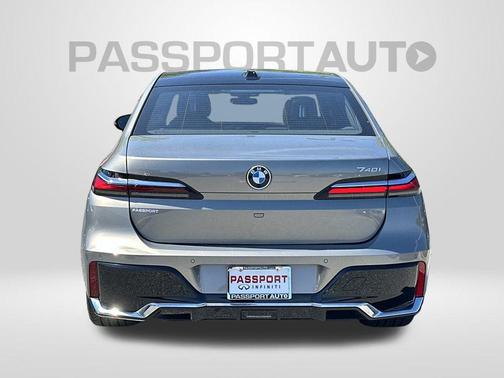 Oxide Grey Metallic 2023 BMW 740 i