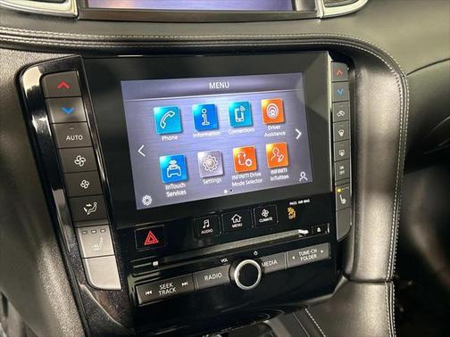 2022 INFINITI QX50 LUXE AWD