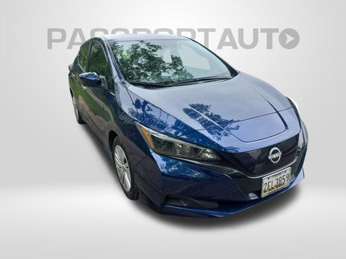 Deep Blue Pearl 2023 Nissan Leaf S 40 kWh