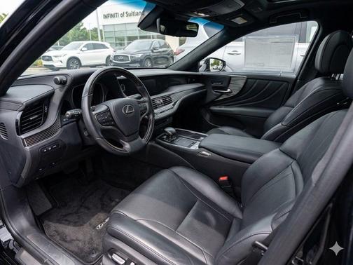 Obsidian 2018 Lexus LS 500 Base