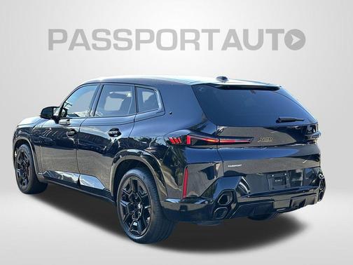 Carbon Black Metallic 2025 BMW XM Base