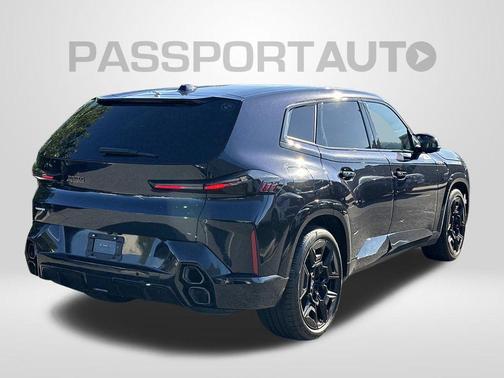 Carbon Black Metallic 2025 BMW XM Base