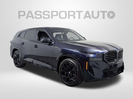 Carbon Black Metallic 2025 BMW XM Base