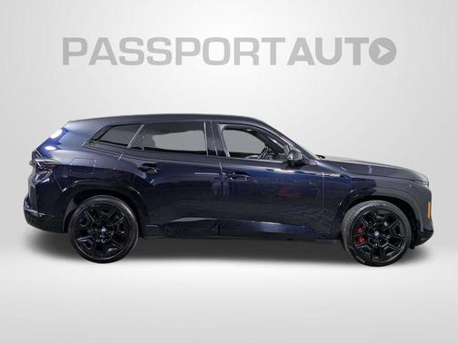 Carbon Black Metallic 2025 BMW XM Base