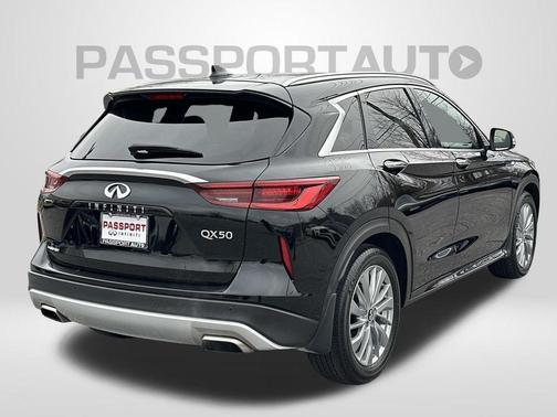 2024 INFINITI QX50 LUXE