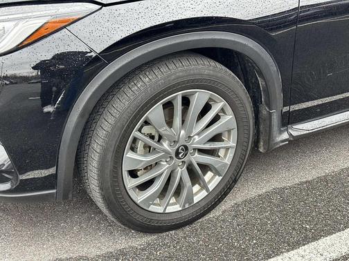 2024 INFINITI QX50 LUXE