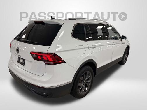 Pure White 2022 Volkswagen Tiguan 2.0T SE