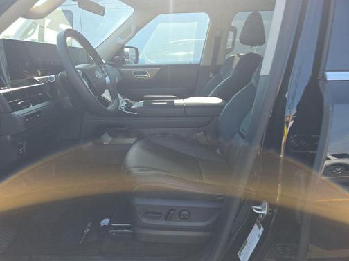 Black Obsidian 2025 INFINITI QX80 PURE