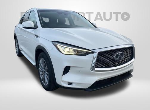 2023 INFINITI QX50 LUXE AWD