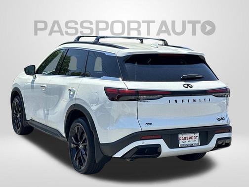 Majestic White 2025 INFINITI QX60 Luxe
