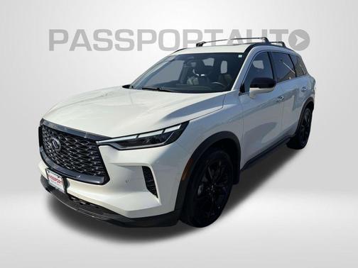 Majestic White 2025 INFINITI QX60 Luxe