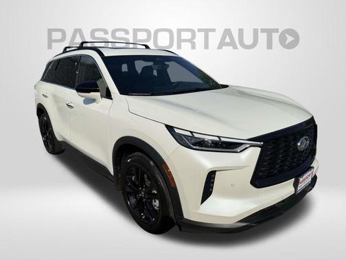Majestic White 2025 INFINITI QX60 Luxe