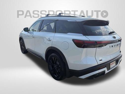 Majestic White 2025 INFINITI QX60 Luxe