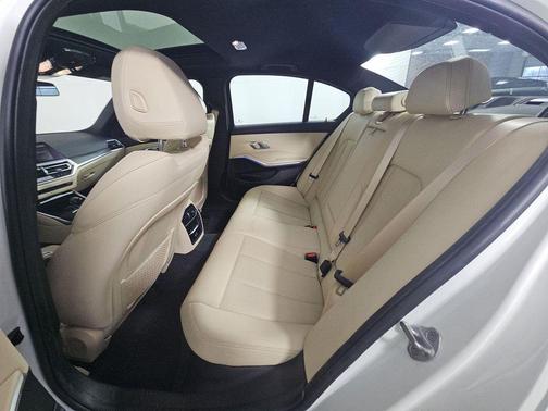 2022 BMW 330 xDrive