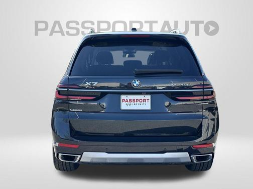 Black Sapphire Metallic 2025 BMW X7 xDrive40i