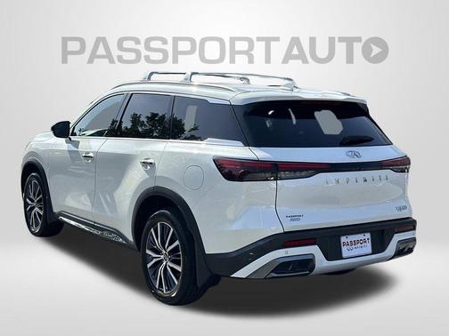 Majestic White 2024 INFINITI QX60 SENSORY