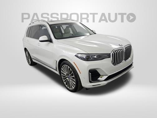 Mineral White Metallic 2022 BMW X7 xDrive40i