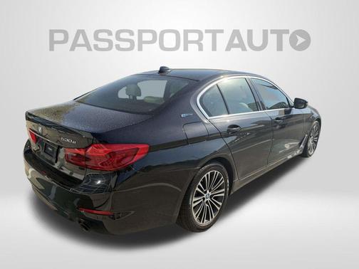 Black Sapphire Metallic 2019 BMW 530e xDrive iPerformance