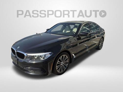 Black Sapphire Metallic 2019 BMW 530e xDrive iPerformance