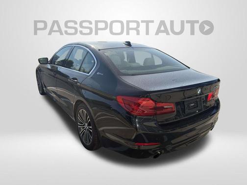 Black Sapphire Metallic 2019 BMW 530e xDrive iPerformance