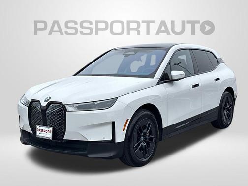 Alpine White 2023 BMW iX xDrive50