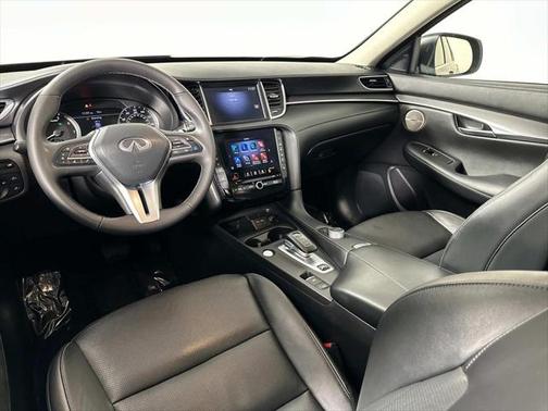 2023 INFINITI QX50 LUXE AWD