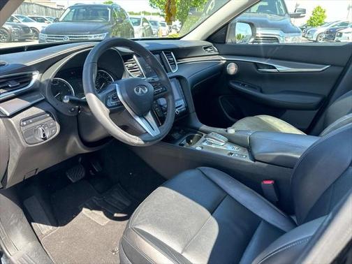 2023 INFINITI QX50 LUXE AWD