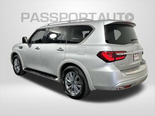 2023 INFINITI QX80 Luxe