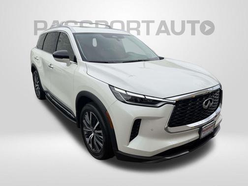 Majestic White 2025 INFINITI QX60 SENSORY