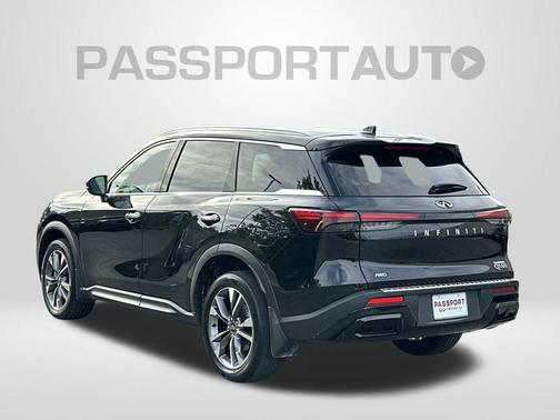 Mineral Black 2023 INFINITI QX60 Luxe