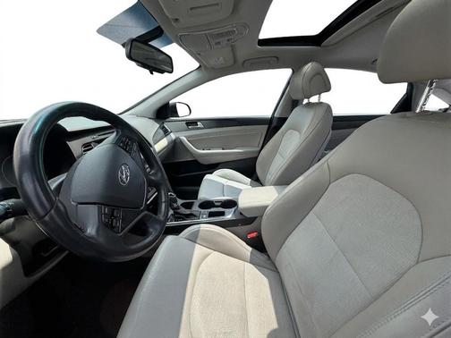Shale Gray Metallic 2016 Hyundai ELANTRA SE