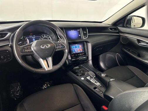 2022 INFINITI QX50 LUXE AWD