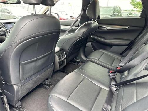 2022 INFINITI QX50 LUXE AWD
