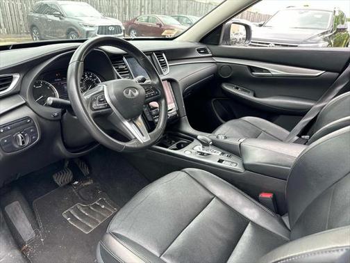 2022 INFINITI QX50 LUXE AWD