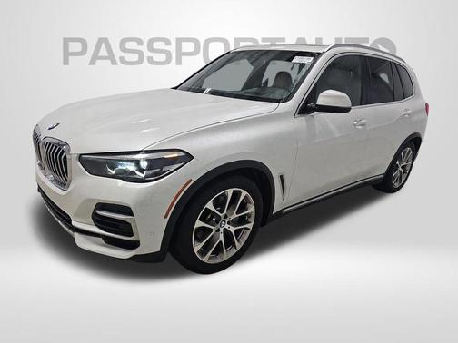 Mineral White Metallic 2022 BMW X5 xDrive40i