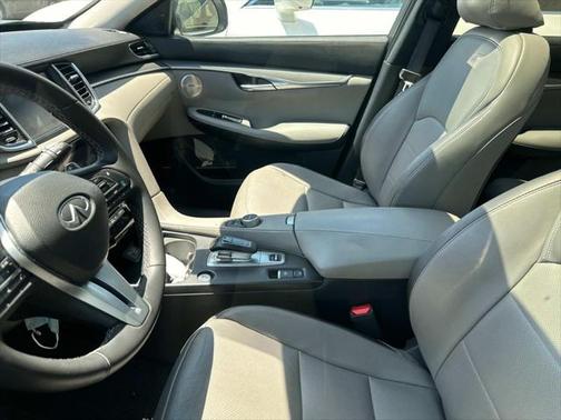 2023 INFINITI QX50 LUXE AWD