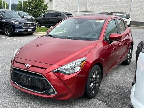 2020 Toyota Yaris Sedan LE